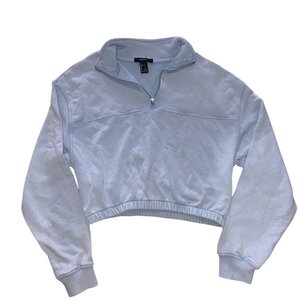 💕3/$30💕 Forever 21 Light Blue Cropped Sweatshirt Size Small